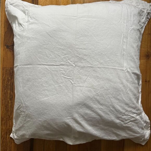 Frette Euro Shams - Picture 1 of 5